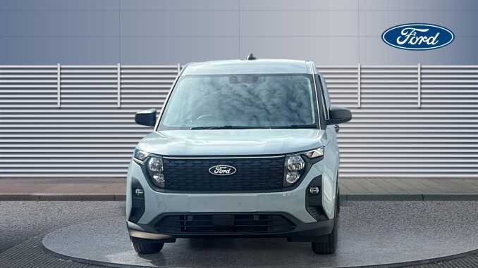 Ford Transit Courier E-Transit Courier 100kW 43kWh Trend Van Auto - Image 3